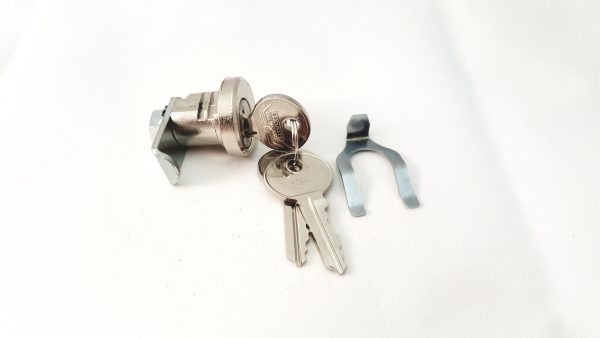 5 dust cover locks with 3 keys each