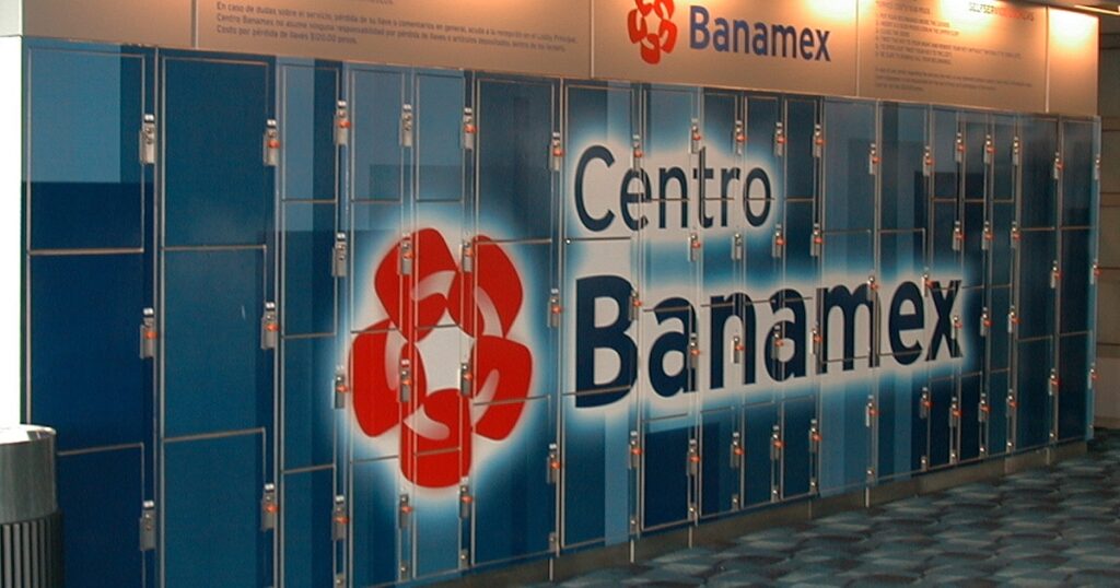 HOW A LOCKER CAN SERVE THE RETAILER’S CUSTOMER AND BUILD THEIR BRAND.